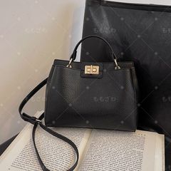 ハンドバッグ ブラック ヴィンテージ 肩掛けカバ 高見え レトロ レザー シンプル 上品 ミニバッグ ショルダーバッグ 斜めがけショルダー プレゼント レディース トレンドバッグ