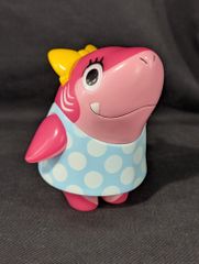 GURiHiRuxREDSHARK レッドシャーク ソフビシリーズ 鮫ガール (蓄光ピンク成型/黄色リボン・パンツ/水玉柄服/東京コミコン2019)のサムネイル