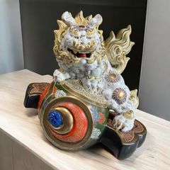 九谷焼 白獅子 打ち出の小槌 置物 玉乗り獅子 獅子 縁起物 オブジェ 陶磁器 陶器 骨董品 アンティーク