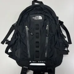 新品タグ付【ミニショット】ノースフェイス　リュック バックパック　ブラック Amazon.co.jp: (ノースフェイス) THE NORTH FACE ミニショット