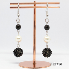 NO.123　3連　【モノトーン】　ピアス　ビーズボール　シルキーパール　チェコビーズ　ジェット