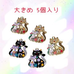 8246◾️チャーム◾️花柄の猫ちゃん◾️親子シリーズ◾️5個入り◾️ ねこ　ネコ　パーツ　工作　ハンドメイド　材料　手作り　ビーズ　カンつき　ミニチュア　装飾 合金　エナメル　じゃらじゃら材料