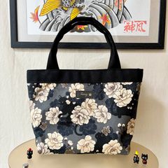 ★試作特価品(現品限り) 猫柄ミニトートバッグ 黒猫と牡丹 レッド&ブラック Dカン付き ハンドメイド レディース ハンドバッグ 帆布バッグ