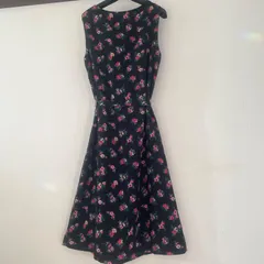 LAURA ASHLEY ローラアシュレイ　美品　ワンピース　ノースリーブ　花柄　ロング　ウエストリボン