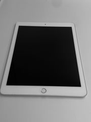 【ジャンク品】iPad5 Wi-Fiモデル 32GB シルバー