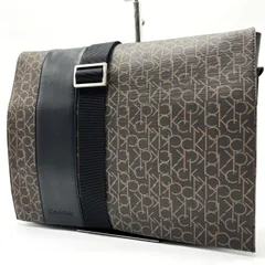 【良品】Calvin Klein カルバンクライン メッセンジャーバッグ ショルダーバッグ A4サイズ収納 ロゴ型押し 総柄 シルバー金具 PVCレザー 肩掛け 斜め掛け ユニセックス レディース メンズ ブラウン 茶色
