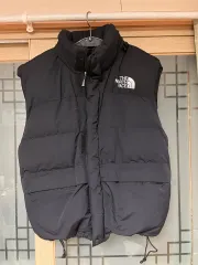 極美品✨️ザノースフェイス　ダウンベストM 550フィルパワーロゴ刺繍　グレー Amazon | [THE NORTH FACE] (ザ ノースフェイス) ロゴ刺繍
