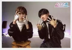 【中古】生写真(男性) 超特急/リョウガ(船津稜雅)・ユースケ(福田佑亮)/横型・上半身・衣装黒.白・座り・両手パー/「FUN!FUN!ふぁんみーてぃんぐ2019 平成最後の大爆発!!!!!!!!」オフショット生写真A