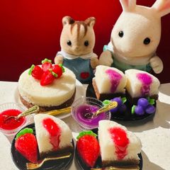 531レアチーズケーキセット⭐️ミニチュアフード　ドールハウス　リカちゃん　ビーバー　シルバニア　樹脂粘土　ねんどろいど　ブライス　フィギュア　オビツ　ミニチュア　フェイクフード