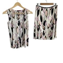 VIVIENNE TAM(ヴィヴィアンタム) スカートセットアップ レディース美品  - アイボリー×黒×マルチ 花柄