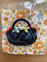 バック型　ブローチ　ハンドメイド　布製