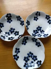 骨董品　今村製　花びら花模様の小皿3枚