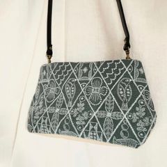 ミナペルホネン　シンフォニー　さんかくまちのポシェット
