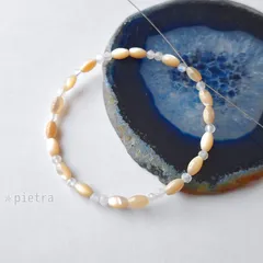 マザーオブパールとホワイトムーンストーンとレインボームーンストーンのブレスレット　*天然石/シェル/誕生石/ゴム/お守り