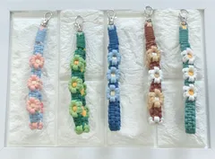 ストラップ　スマホ　フラワー　お花　キーホルダー　ハンドストラップ