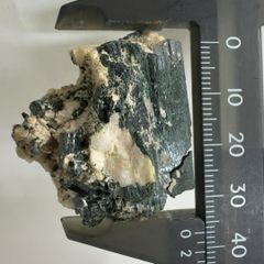 エジリン輝石 原石 鉱物標本 - メルカリ