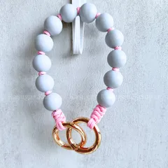 HAKU☆スマホ ハンド ストラップ ウッドビーズ 天然 木 製 ウォレット チェーン キー ホルダー バッグ チャーム リスト ブレスレット ベビー ブランケットク シューズ クリップ 犬 猫 携帯 手首 ブレスレット ギフト ハンドメイド KASUGAR