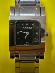 可動品【GUCCI/グッチ】7900P　スイス製　ブラックダイヤル　スクエアフェイス　シルバー　SS　QZ　レディース腕時計　A676 GUCCI グッチ ラウンドフェイス 5100L ブラック文字盤 SS