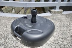 新品 パラソル 専用スタンド パラソルベース 注水式 ビーチ傘 日除 ガーデニング カリフォルニア 店舗什器 BBQ