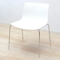 2025年最新】Arper 椅子・チェアの人気アイテム - メルカリ