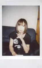 【中古】生写真(男性) DOG in theパラレルワールドオーケストラ/緩菜/上半身・座り・衣装黒・白・右手ピース顎/生チェキ