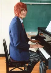 【中古】生写真(男性) 東啓介(葦木場拓斗)/膝上・制服・座り・ピアノ・キャラクターショット/舞台『弱虫ペダル』～箱根学園新世代、始動～トレーディングブロマイド