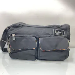 beside-u ビサイユ ショルダーバッグ 黒×フルーツ柄 チャーム付き　(管理番号：OKU10243/H1-60)
