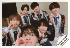 【中古】生写真(ジャニーズ) 美 少年/集合(6人)/横型・上半身・衣装白・青・右手小指立て・岩崎顔アップ/Johnnys’ ISLAND セルフィー 2020/公式生写真