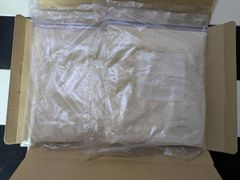 【2025年収穫分】大分県産の国産小麦100%使用！強力粉の全粒粉900g（450g×2）細挽き！注文後に製粉するので香りが強い！ 品種:はるみずき、使い道は全粒粉パンや天ぷら粉に団子までなんでも美味しい