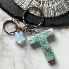amazonite×glas stone レジンイニシャルキーホルダー　T