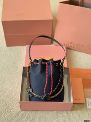 【今日特価】Miu Miu 最新キャンバス小バケットバッグ（Miu Miu Latest Canvas Small Bucket Bag）