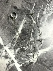 即購入OK! ピアス イヤカフ 月 星 シルバー 未使用 即日配送 匿名配送OK