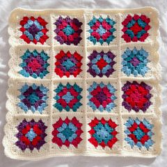 グラニースクエア　マルチカバー ハンドメイド 最終値下】グラニースクエア ブランケット マルチカバー