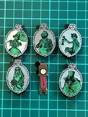 ホーンテッドマンション　ピンバッジ　ピントレ　6点　まとめセット！海外ディズニー　レア　入手困難　ダニエル･パッターソン　リアン･グレイシー　等