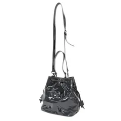 【新品】N°21 ヌメロヴェントゥーノ バッグ ブラック 黒 サイズ:FREE / ロゴ エナメル ショルダーバッグ / ハンドバッグ 巾着 2WAY / ブランド カバン【レディース】