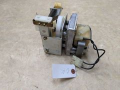 ★☆★全自動麻雀卓専用パーツ（雀夢　雀豪）中古プッシャーモーターASSY★☆★
