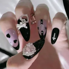 ネイルチップ 24個入り ブラック 地雷系 可愛い デコ 新品未使用