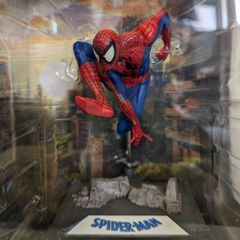 スパイダーマン バスト スタチュー - メルカリ