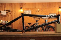 CULT Biggie Frame / devon smillie / black 20.75 bmx