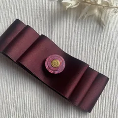 ワインレッドのリボンとアンティークボタン　バナナクリップ/バレッタ