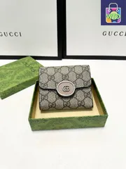 【今日特価】Gucci グッチ ショートトリプルフォールド財布 クラシックデザインで耐久性に優れる