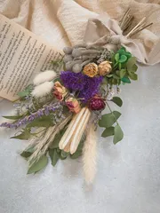 ボタニカルグリーンとスターチスのスワッグ