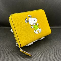 新品COACH X PEANUTS】スモール ジップ スヌーピー CE869 - メルカリ