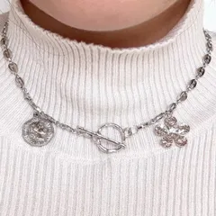 シルバー　コインパーツ×メタルフラワー　変形マンテル　シンプル　ネックレス☺︎