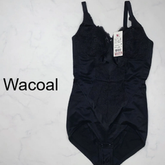 【新品タグ付き】Wacoal　ワコール　ボディスーツ　A85L　ランジェリー　下着ㅤBL　ブラック　花　刺繍ㅤ華やか　レース　パール　プレゼント　ギフト