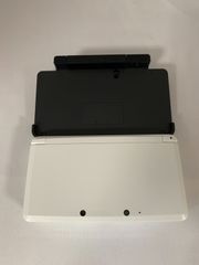 25.NINTENNDO 3DS（本体・充電台）【併売品】