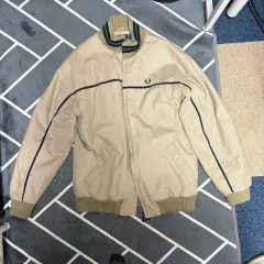 FRED PERRY ストライプ付きベージュテーラードジャケット Sサイズ FRED PERRY - フレッドペリー ジャケット ブレザー テーラード