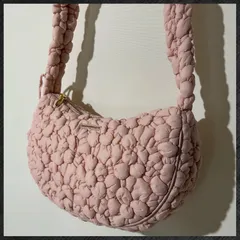 サマンサヴェガ　サマンサベガ　Samantha Vega　現行品　フラワーキルトショルダーバッグ　ピンク　ナイロン　ハーフムーン　お花　カジュアル　トレンド　肩掛け