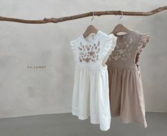 la camel embroidery OP