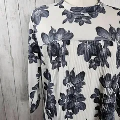 [値下げ交渉歓迎] レディース ブラウス 花柄 ホワイト ゆったりサイズ 上品プリーツ入り 着回し力◎ 春秋に最適 目立った汚れなし 即購入OK 27